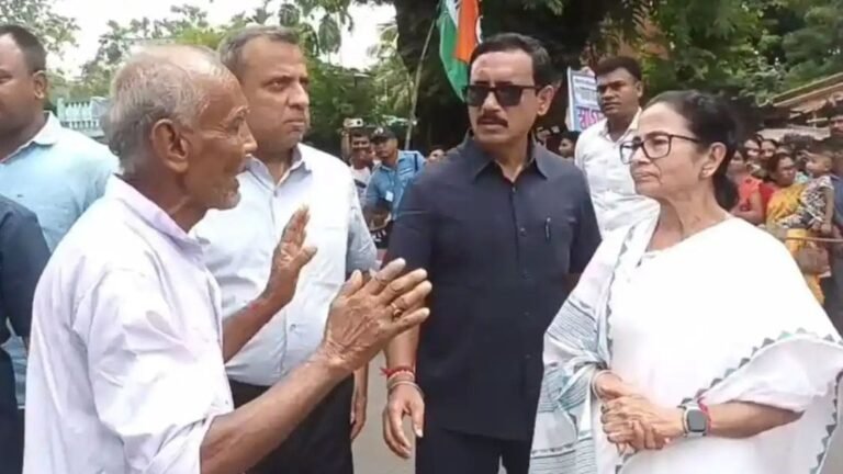 बंगाल को बंगाल के लोग ही चलाएंगे बाहर के लोग नहीं: सीएम ममता बनर्जी