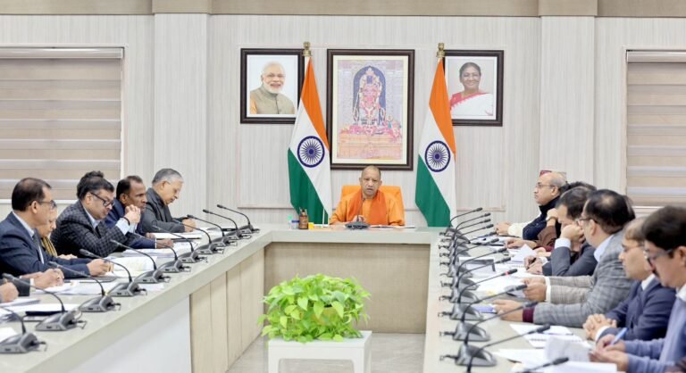 मुख्यमंत्री ने वित्त विभाग की समीक्षा की, सभी विभागों को बजट खर्च में तेजी लाने के दिये निर्देश