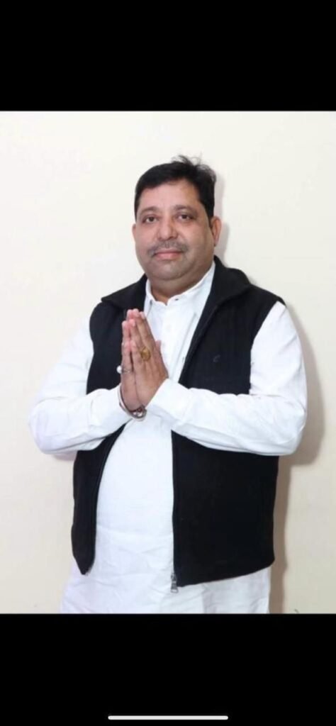 नोएडा में शिक्षा का ‘सालाना श्राद्ध’ और जेब कटवाती जनता