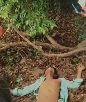 Basti News: पेड़ की टहनी से टकराई बाइक, 22 वर्षीय युवक की मौत