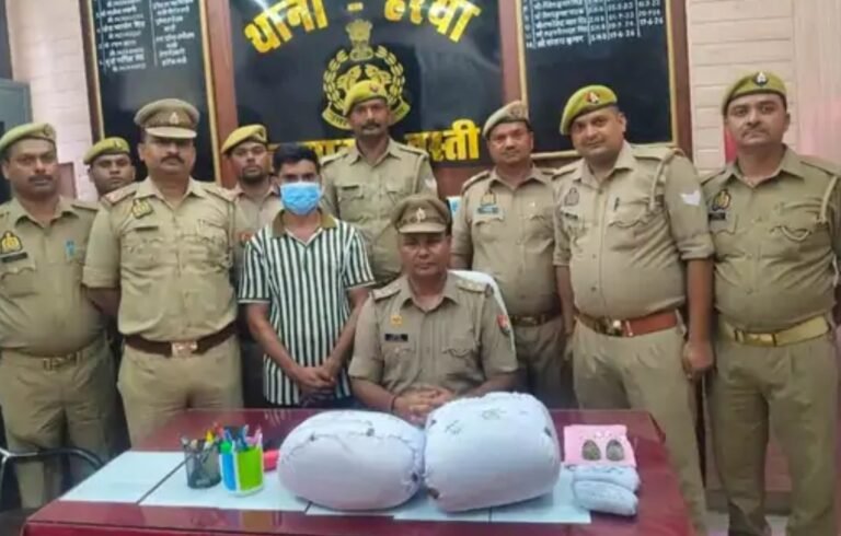 Basti News: कांवड़ यात्रा के बीच गांजा तस्करी का भंडाफोड़, रेस्टोरेंट संचालक गिरफ्तार; 10 किलो गांजा बरामद