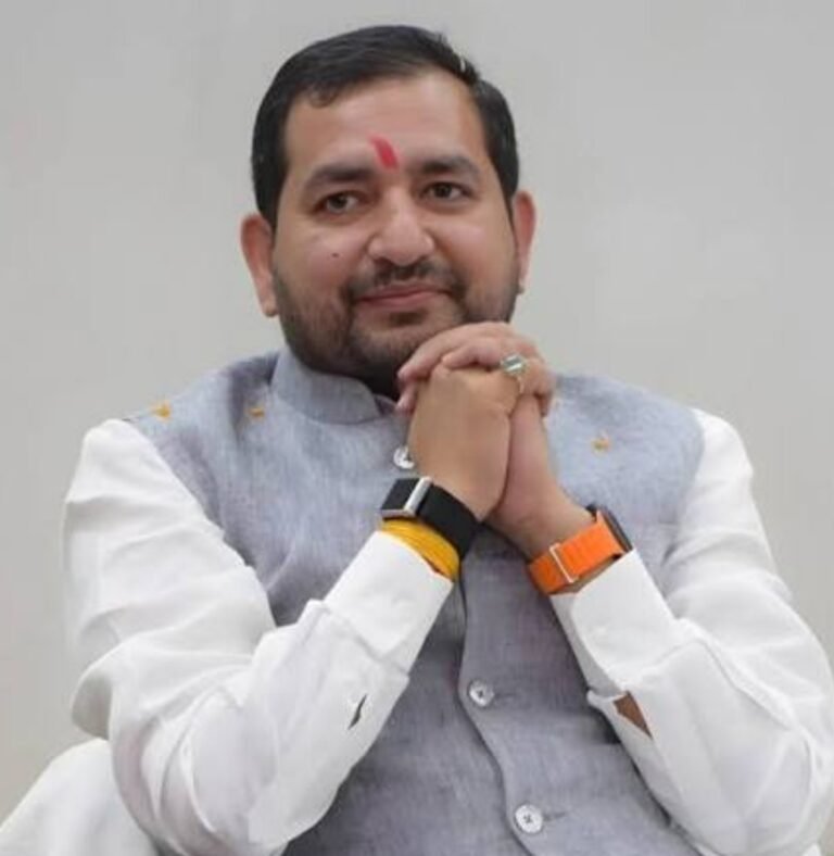 Basti News :मनीष मिश्रा की किसानों के लिए बड़ी पहल, दशहरे से 10 ट्रैक्टरों से मिलेगी मुफ्त जुताई की सुविधा