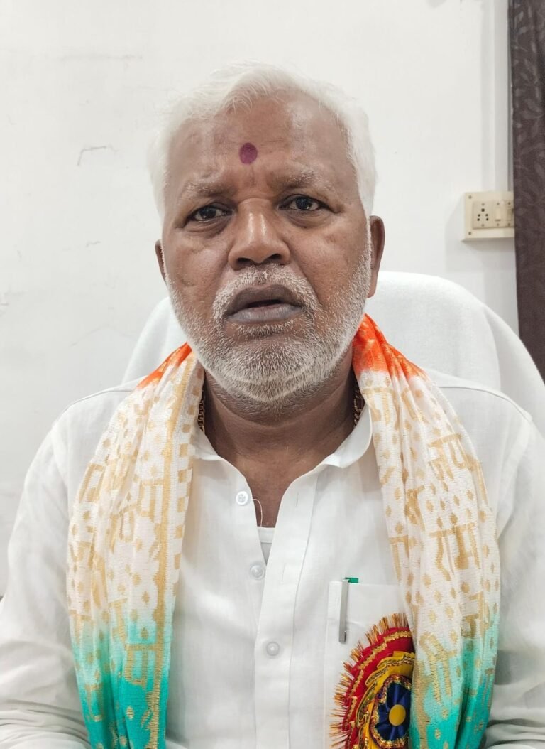 Basti News:रुधौली में विकास कार्यों का संजय चौधरी ने रखा हिसाब, विधायक पर लगाया श्रेय लेने का आरोप